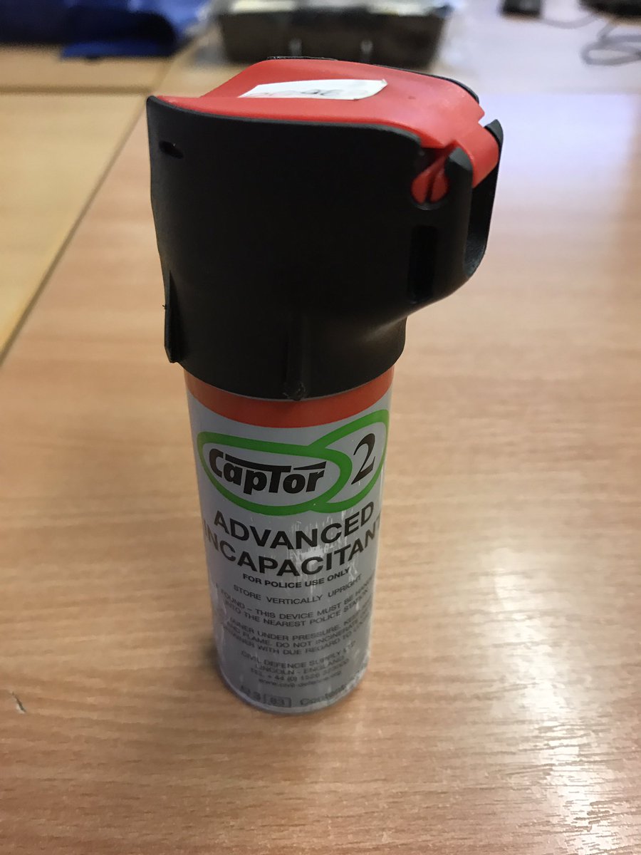 PSOSLevenmouth's tweet photo. Ahent door 16 #MethilAdvent
Oor unisex fragrance! PAVA by captor has aw oor naughty customers swooning at oor feet wi a wee skoosh
#AwDinnae https://t.co/j3Vruztibd