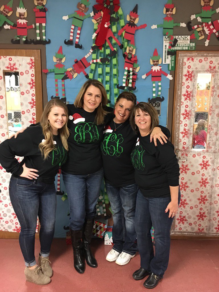 KlhydeClark's tweet photo. Merry Christmas from #2ndgradecrew @central_mabank @julieboothece @clayburnsclass @ChelsiHaddock https://t.co/R9mEjECkpA