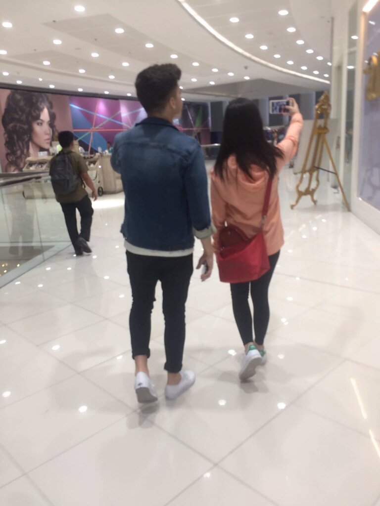 MarkVenOFC's tweet photo. Hmmmm! Ano na? @_markuspaterson @hperalejo cute nyo.. 😁 (c) @louisesalvador7 https://t.co/487GmzMIaf