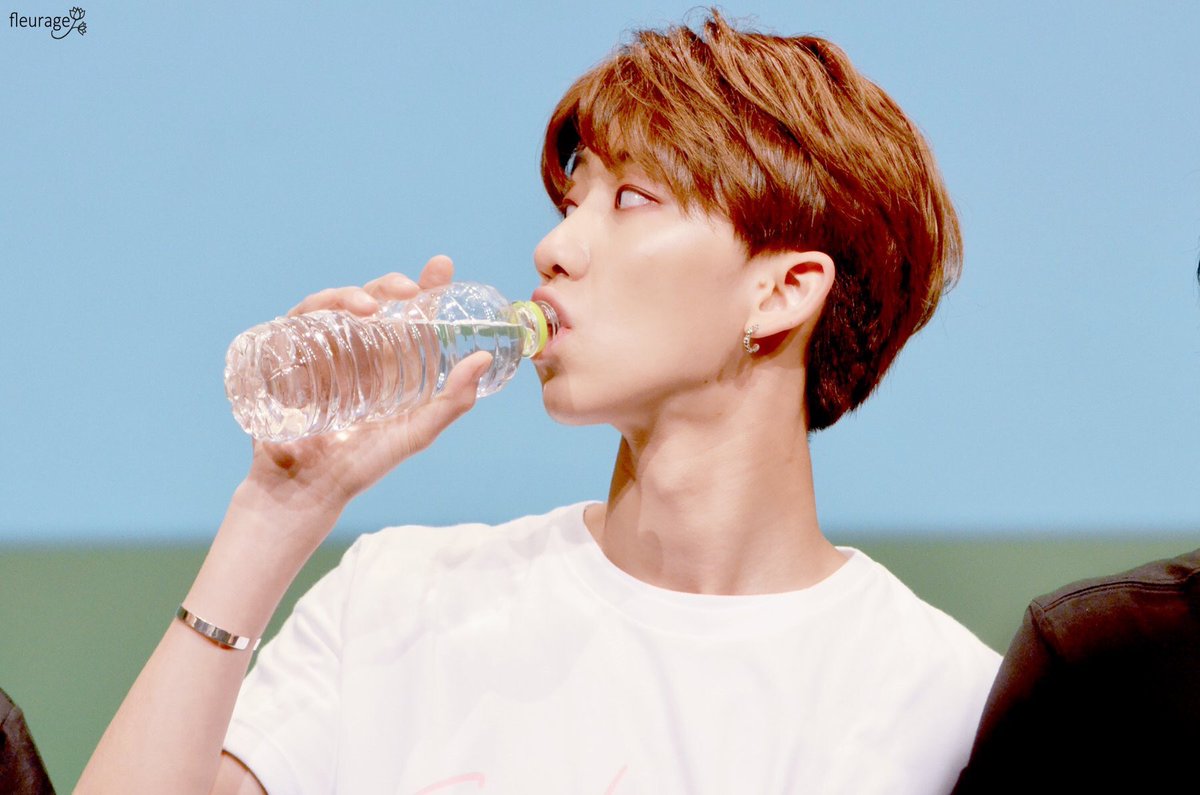 xumiingh4o's tweet photo. what's a concept #caratselcaday #17caratselcaday https://t.co/PIg6FpDttF