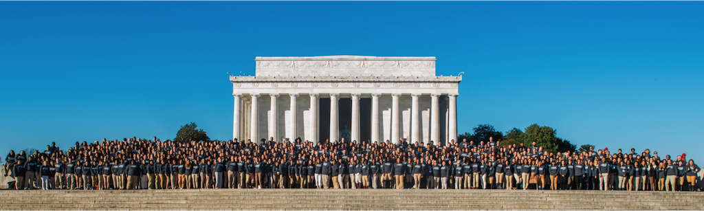 AdvisingCorps's tweet photo. Last week, at this time, our 600 advisers descended upon the stairs of the Lincoln Memorial. #CACSummit #weareCAC https://t.co/s9Ozi8AaWX