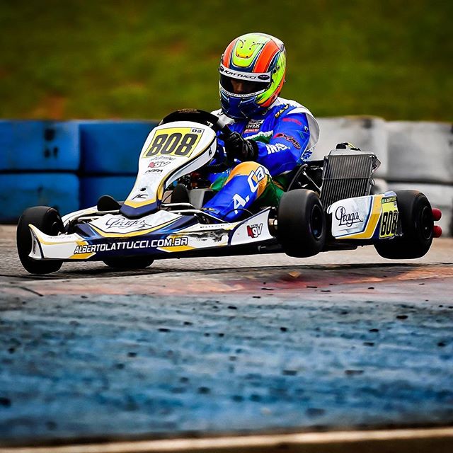 PragaGlobal's tweet photo. Flying @albertocattucci 😀📷🏁🏎️ 🚀
📷: @brunogorski https://t.co/LoiEhn0hGW