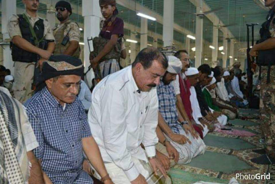 Ben_ataf's tweet photo. حفظ الله عدن وحضرموت وأعز الله مملكة الحزم وإمارات الخير ونسأل الله أن يولي علينا خيارنا من ندعو لهم ويدعون لنا 
✍صلاة الجمعة من عدن والمكلا https://t.co/GIPSKktuWx