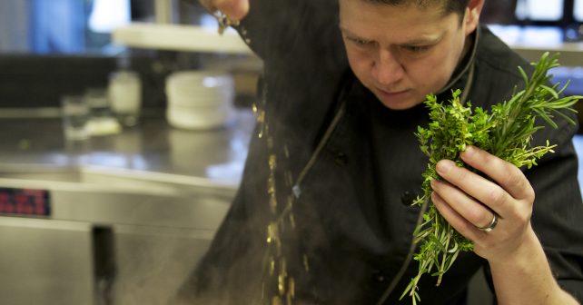 hooihuis's tweet photo. Onze chef Miranda is afgelopen week geïnterviewd! Zeker de moeite waard om het even te lezen: https://t.co/qu3MrRMA92! #trots #roosendaal https://t.co/TZVI2Cotgo
