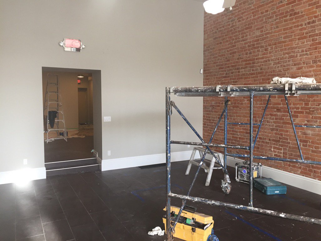 StaceyHayhoe's tweet photo. It's official! The transformation has begun! #streamlinersespressobar will be serving the best coffee around https://t.co/kyD8AcW5A7