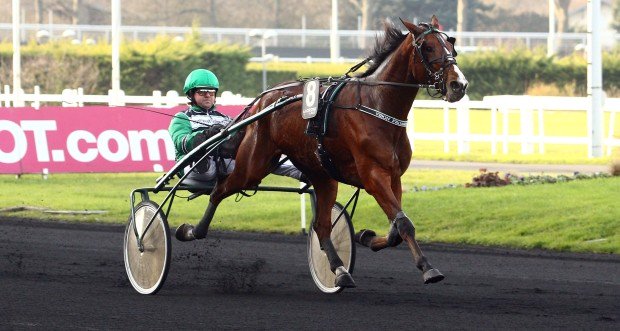 #Trot #Résumé Arrivée du Quinté+ vendredi à Vincennes : Vison Fromentro se balade - vidéo equidia.fr/live/arrivee-d…
