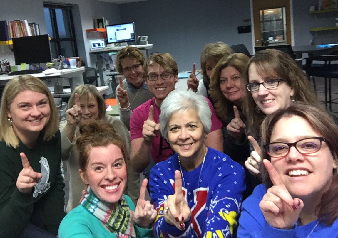 TaraMartinEDU's tweet photo. @ALnedved We got YOU! (1 of 3 tweets)
ONE...
#TLT497 #USD497 https://t.co/kKACfvW52J
