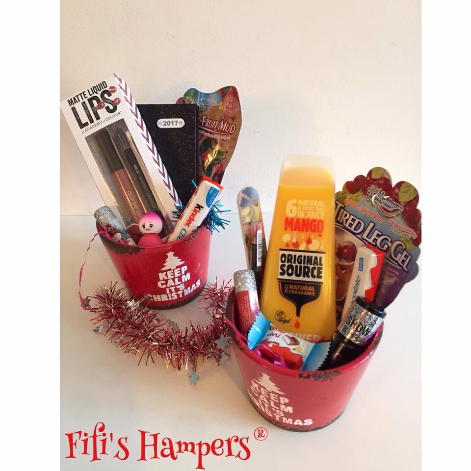 Ladies' Xmas Vases! £8 only! Limited stock!! 🍫🎁🎄 #Treather #Giftideas #Gifts #Christmas #9moresleeps #Miltonkeynes