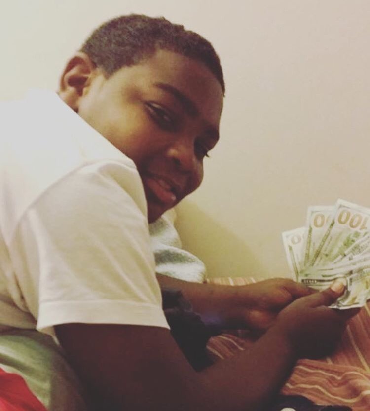 _ballyg's tweet image. 12-14-16 I got my angle🙏🏾 #longlivearock love you lil bro💔