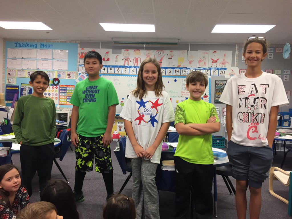 MrsWroblewski1's tweet photo. Thank you 5th graders for collaborating with us! #mathproblems #Grinchmath #osestars https://t.co/ymvZIrQTSO