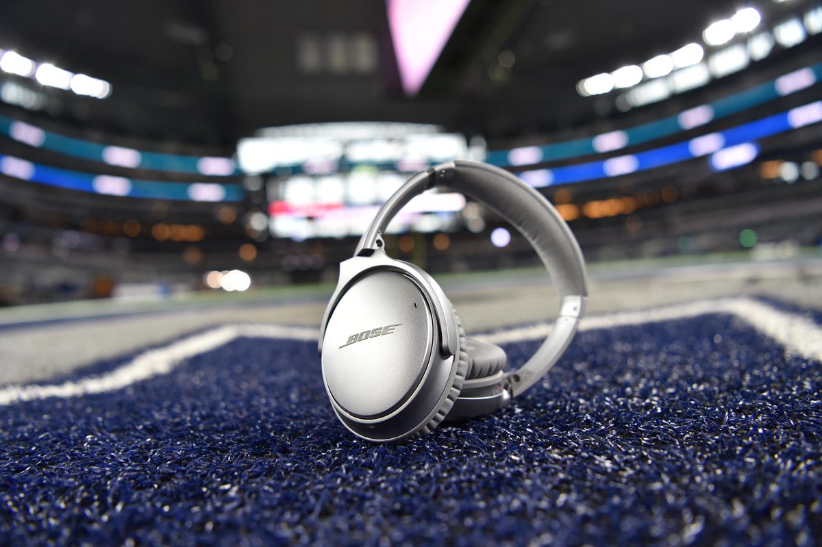 dallascowboys's tweet photo. Follow us and RT this for a chance to win @Bose QuietComfort 35 wireless headphones! #Contest rules here: https://t.co/UidR5WvLGy https://t.co/21q22xzHQa
