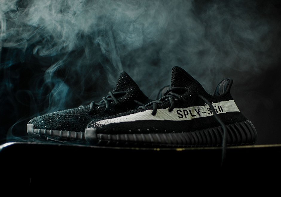 #Tomorrow is the DAY
#adidas 
#YEEZYBOOST350V2 
BLACK AND WHITE RELEASE
GRAB 10% off at 💥bit.ly/2f71byz
