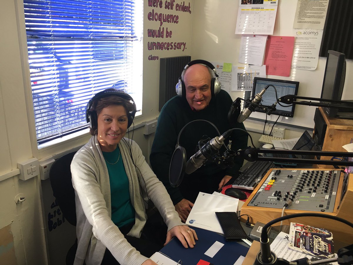 pow_rebecca's tweet image. Great to join @barryanddrcolin at #10Radio this morning. Always a pleasure!