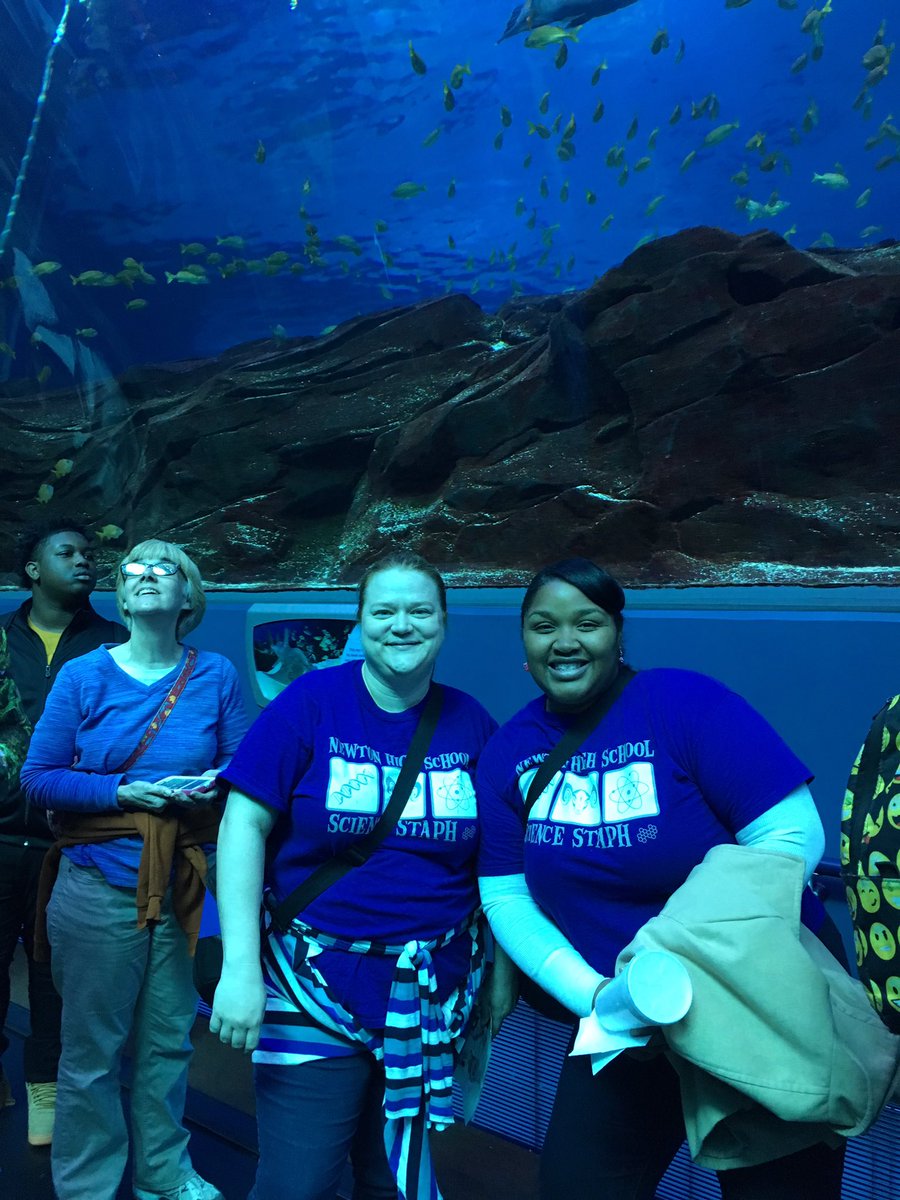 akaMrsBrown's tweet photo. It's Friday it's field trip day! @GeorgiaAquarium #ramsrise https://t.co/fAtZWz8uAc