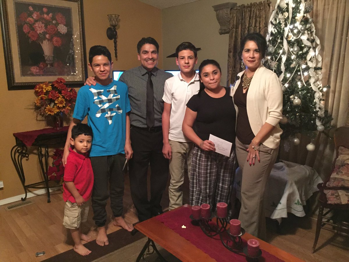 MOlivarez_CI's tweet image. Thanks to Sped Dept Staff, we were able to bring some Christmas joy to two  gracious families #TeamSISD #SISDSped @ROrtega_CI