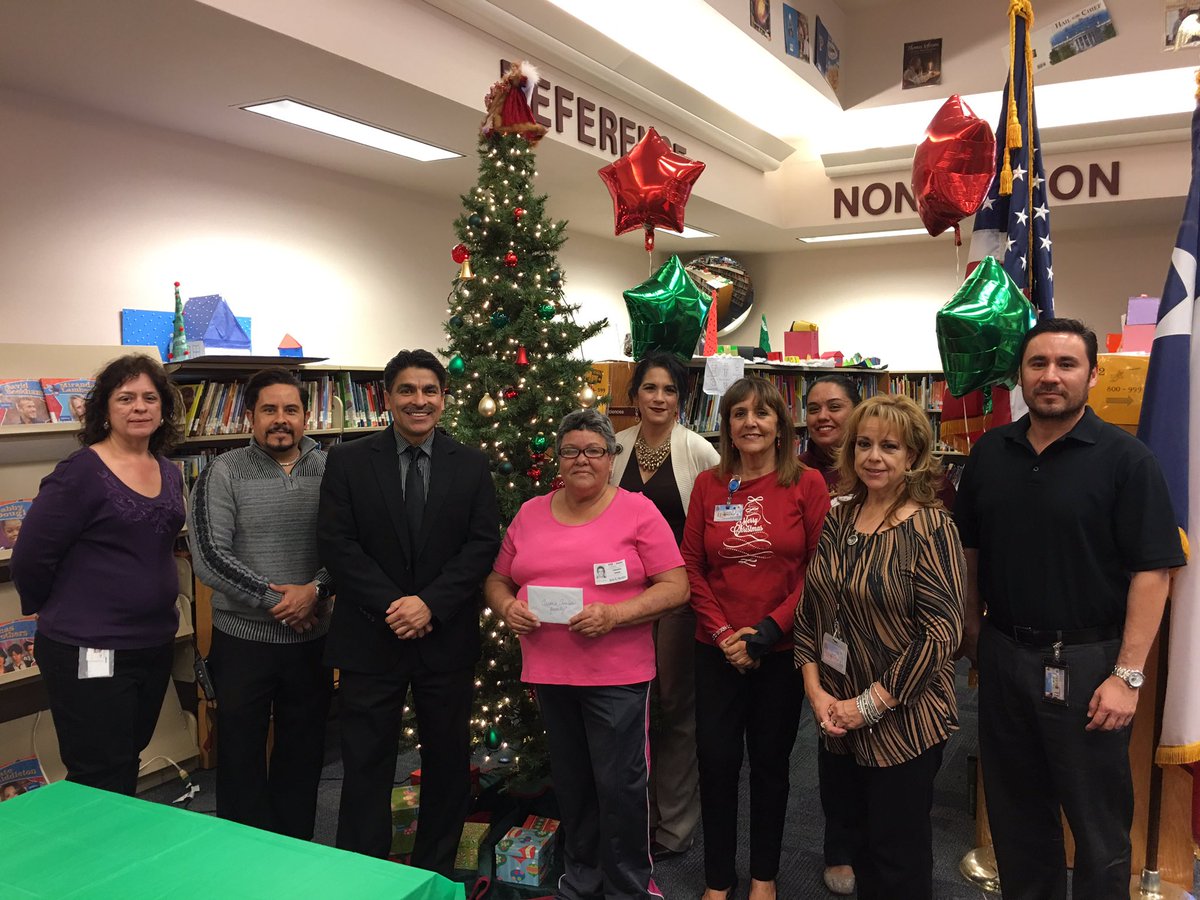 MOlivarez_CI's tweet image. Thanks to Sped Dept Staff, we were able to bring some Christmas joy to two  gracious families #TeamSISD #SISDSped @ROrtega_CI