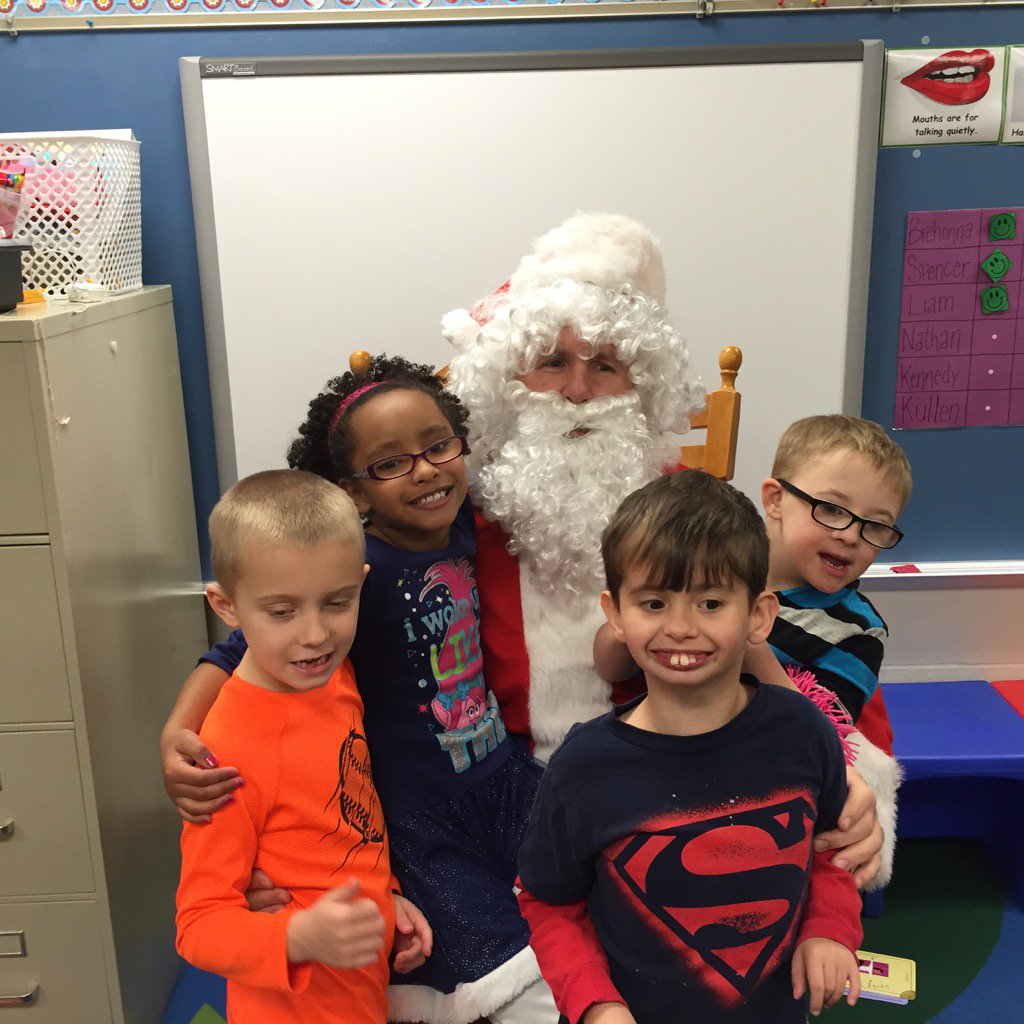 SGStingrays's tweet image. Santa came to visit us at Stonegate today. #raypec