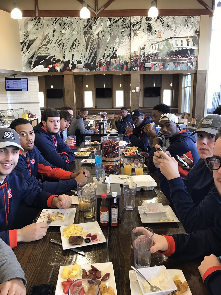 coachbrucepearl's tweet photo. Want to thank the tremendous staff at the Wellness Kitchen for taking such great care of us during the winter break! @AuburnTigers https://t.co/7Baa9QrNIq