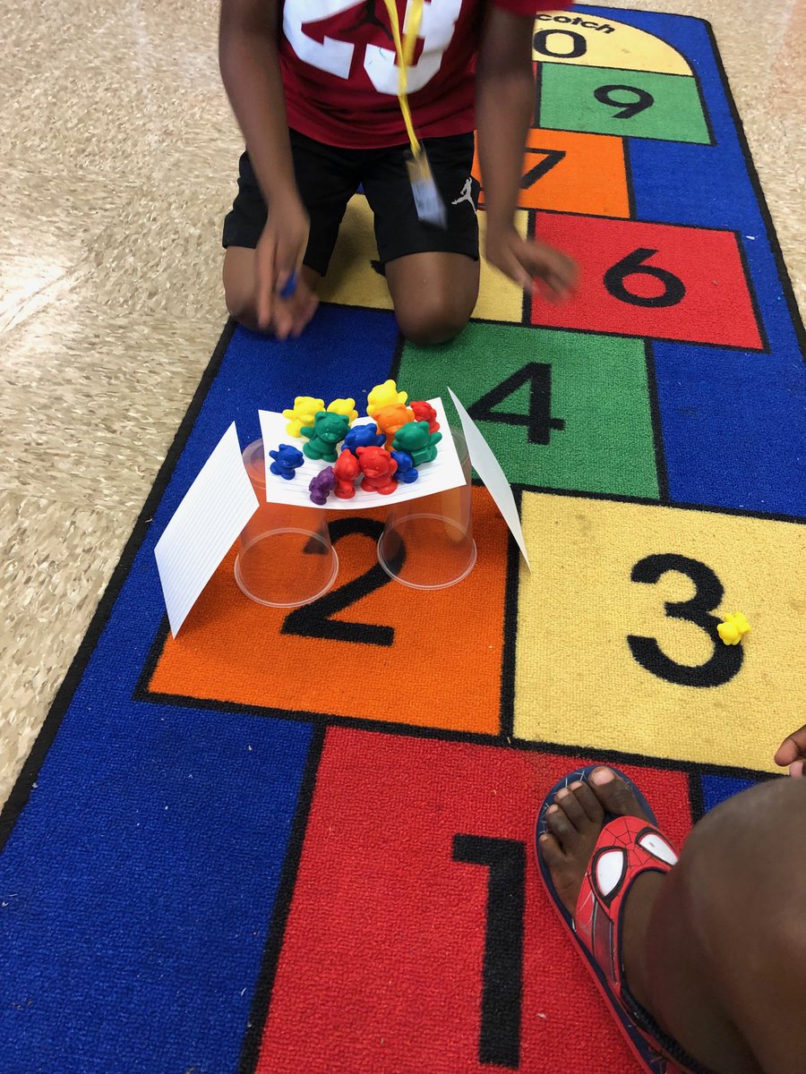 Cara4Kinders's tweet photo. Pathway to One has begun. See our STEM bridge building and teamwork @PetreeElem #Pathway2One https://t.co/o57mwoYhtQ