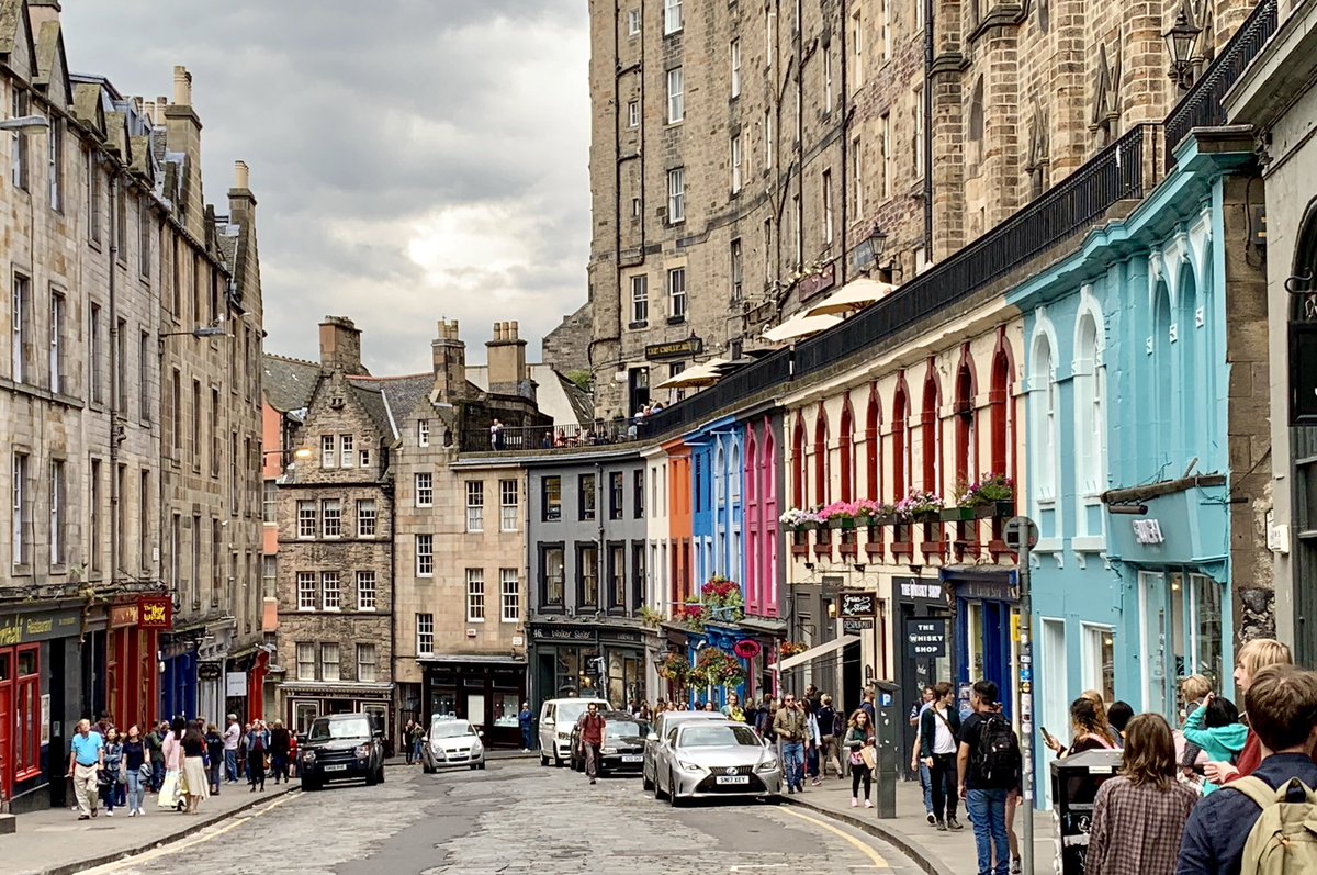 Mojo_Orchestra's tweet photo. This was an Edinburgh day. It started out with a climb up Arthur’s Seat. Then we took a tour of old Edinburgh, built in the Middle Ages. We finished with a concert at Greyfriars Kirk: AMAZING PERFORMANCE! #MojoInScotland #SBFestival https://t.co/tV5JkDgeMQ
