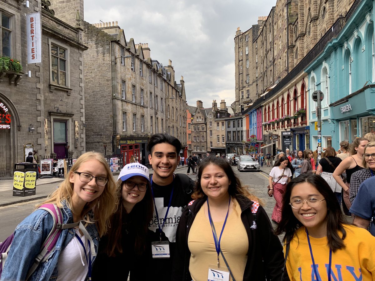 Mojo_Orchestra's tweet photo. This was an Edinburgh day. It started out with a climb up Arthur’s Seat. Then we took a tour of old Edinburgh, built in the Middle Ages. We finished with a concert at Greyfriars Kirk: AMAZING PERFORMANCE! #MojoInScotland #SBFestival https://t.co/tV5JkDgeMQ