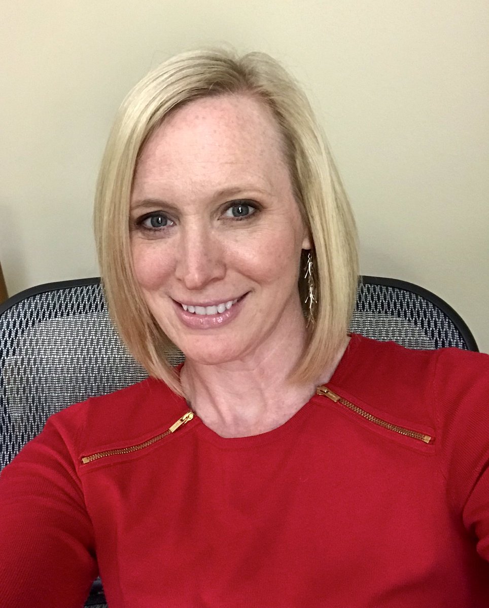 TheUncommonBank's tweet photo. We are celebrating Julie Keen who has been with First National Bank for 11 years! She’s a vital part of our operation and we are thankful for her many years of dedicated service to the bank. Thank you, Julie! #uncommonbanker https://t.co/Ag730aU5Tn