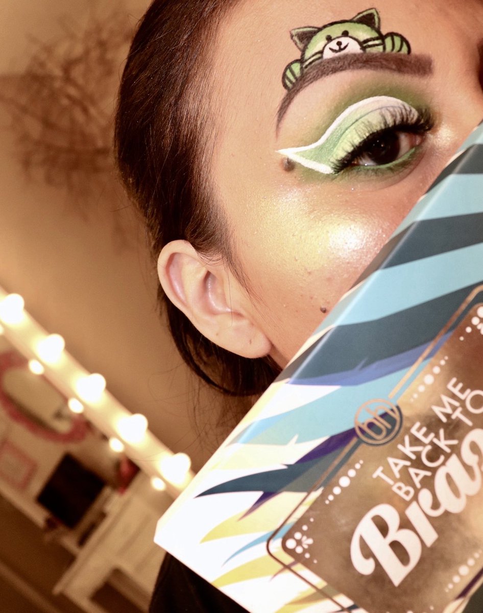 makeupbyedith's tweet photo. @MakeupRVLTN #RevolutionPRList used Cut crease canvas “Halo” 👌👌 https://t.co/knBUmEiKJH