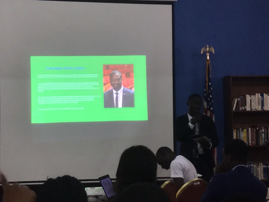 SommetDe's tweet photo. Sommet international de la jeunesse de côte d'Ivoire 2019
Lecture du message du député de Seine-Saint-Denis l'honorable Patrice Anato, message adressé à la jeunesse africaine. 
@_AfricanUnion 
@OIFfrancophonie 
@libresensemble https://t.co/BNzK8uV1JI