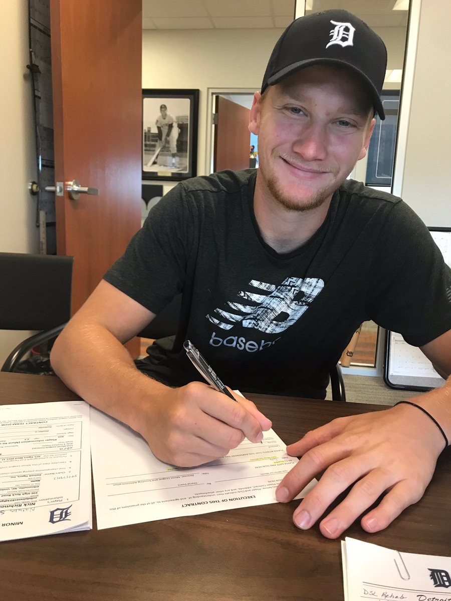 Pfeiffer_BSB's tweet photo. ‼️🗣Ladies and Gentlemen of the Falcon Family,

Yours truly, Nick Richmond, is officially a member of the @tigers ! Congrats Nick. We know you will continue to make us proud! ‼️ https://t.co/z5LAzZAIFy
