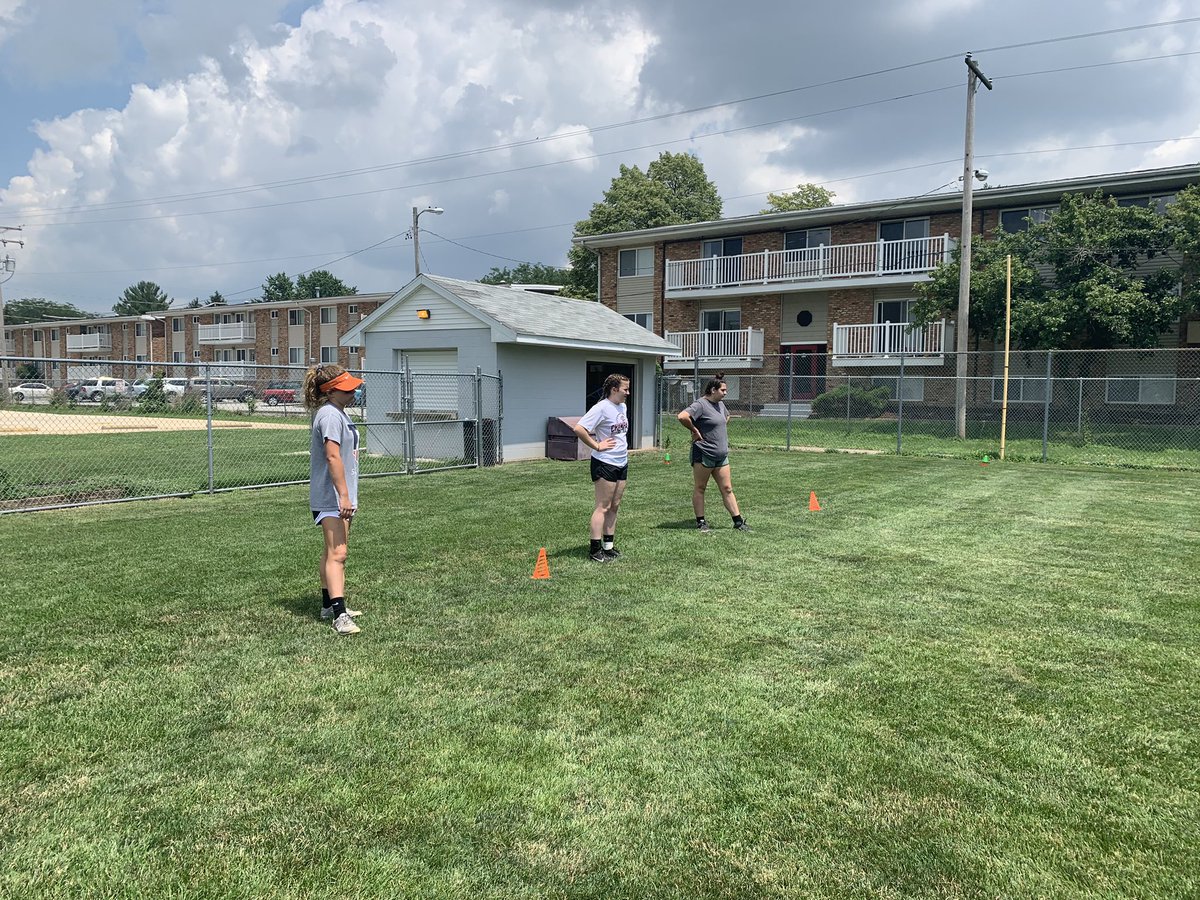 2019Maroons's tweet photo. Break is over.. the Ladies are back at it.  #Stronger #Faster #Explosive #Maroonfamily https://t.co/nUttN57clq