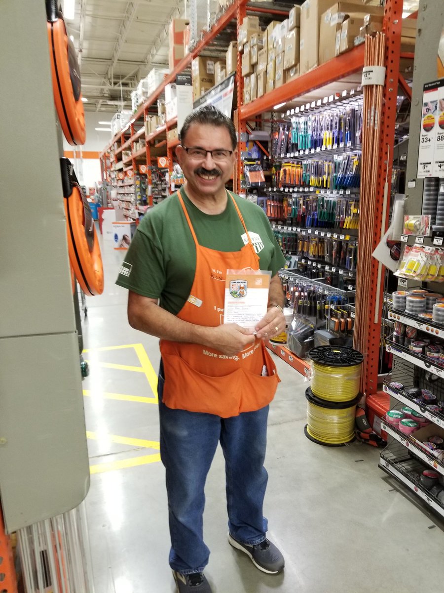 HAD to recognize Ron "The Bear" Simon, D27 DS for leading by example to drive pipeline the past few weeks from a merchandising department.  It's a whole store play!  Great work Bear!