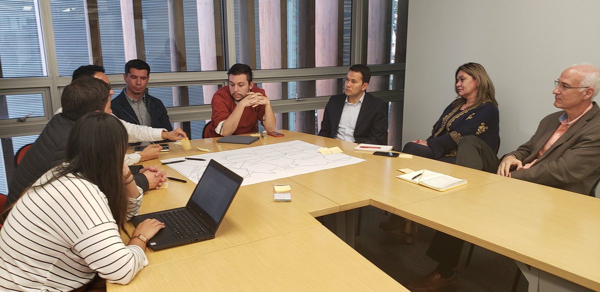 SamandaVelasco's tweet image. Estamos en la formulación del proyecto para la definición de un sistema de eficiencia logística orientado al sector de Construcción. #clusterconstrucción en alianza con @Asocreto1 y apoyo del #clusterlogística. @marcollinas @camaracomerbog