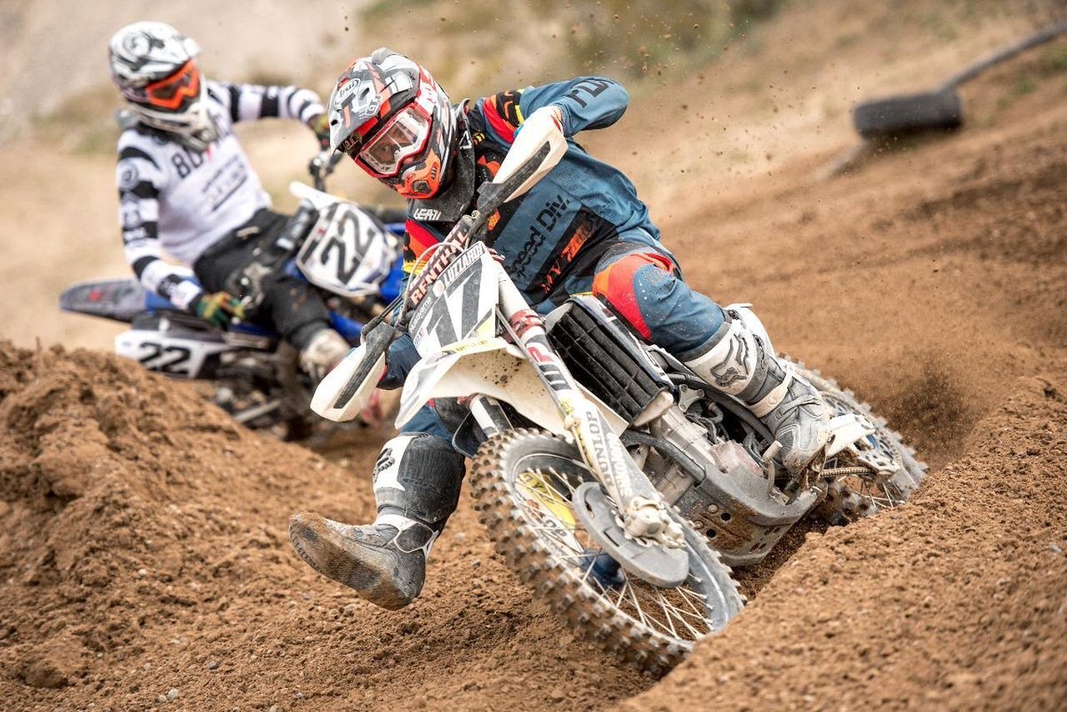 FuelUniverseTV's tweet photo. Juanpi Luzzardi gana en Puerto Madryn y Antezana lidera el campeonato || https://t.co/2M8xdGJApx ||
#CONAMMX #Madryn #Luzzardi #Poli #Antezana #Husqvarna #FuelUniverse https://t.co/mkRha0ivVo