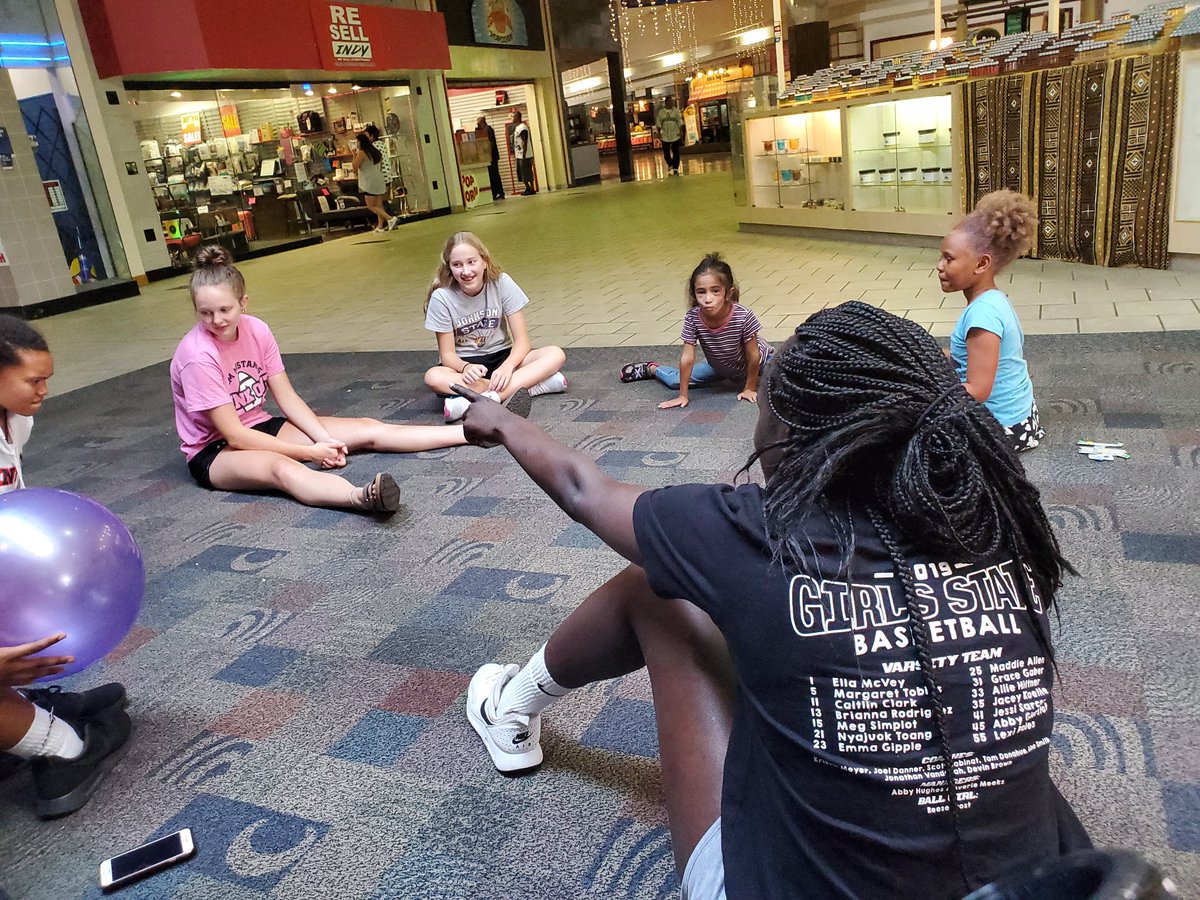 Kingdom Hoops Girls tweet media