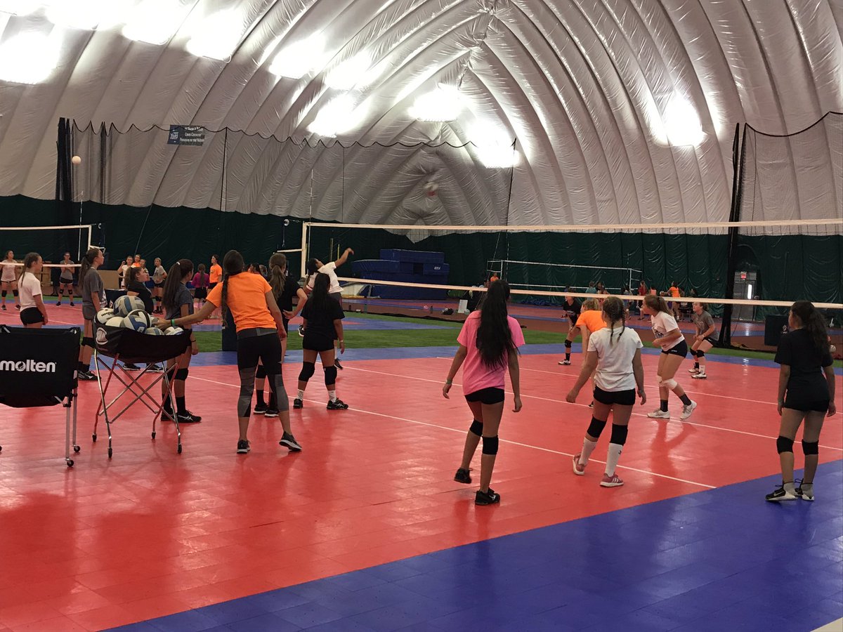 adamsstate's tweet photo. 112 teams, 700-plus volleyball players and every court in Alamosa booked. It’s the Adams State volleyball camp organized by ASU Volleyball coach Lindy Mortensen and staff. #SummerAtAdams https://t.co/kHDh9r7FjV