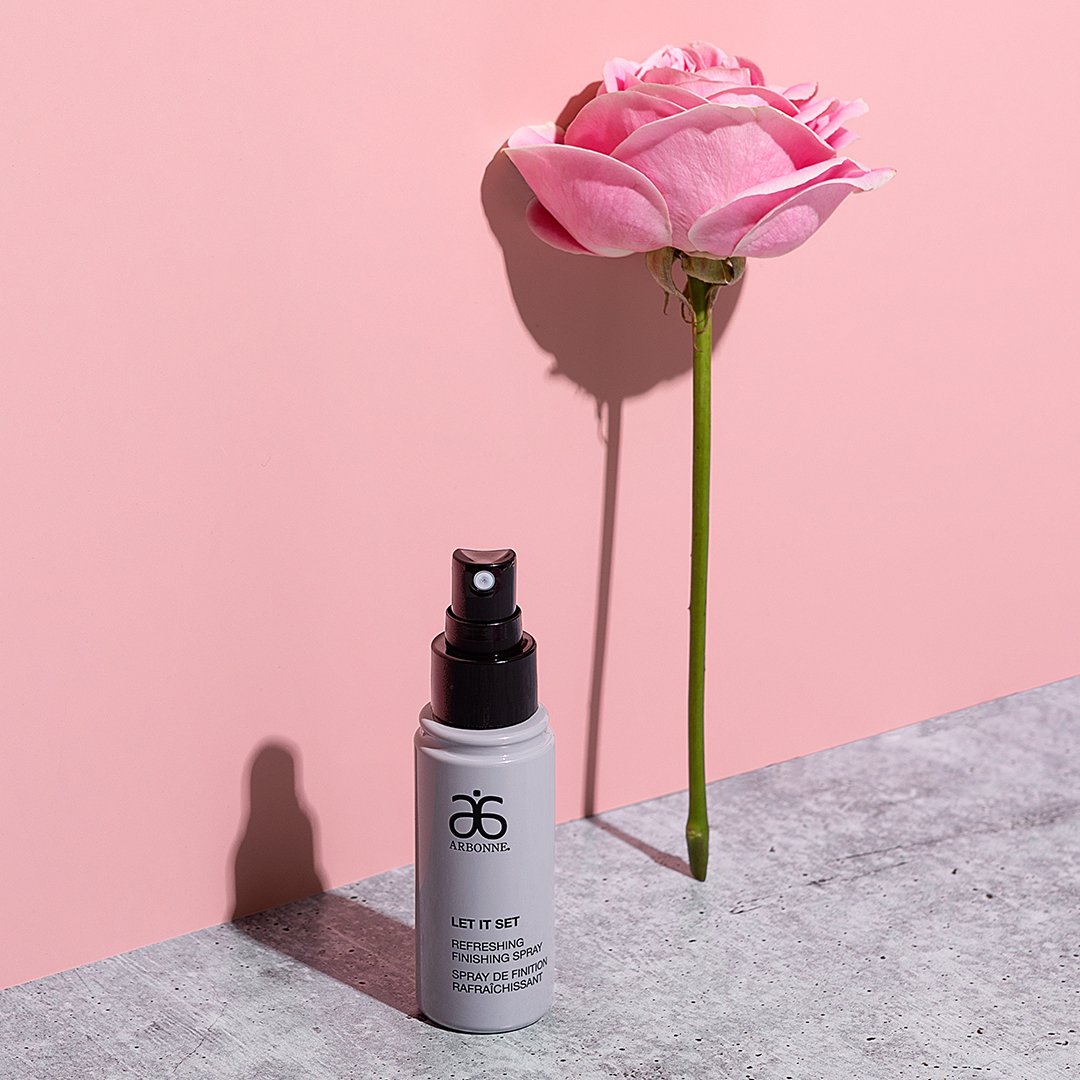 ElwellsRach's tweet image. The Let It Set Finishing Spray contains rose and geranium essence waters to hydrate and refresh your skin. Spritz after a long day to feel instantly refreshed! #Arbonneuk #LetItSet #FinishingSpray #RoseWater #vegan #crueltyfree