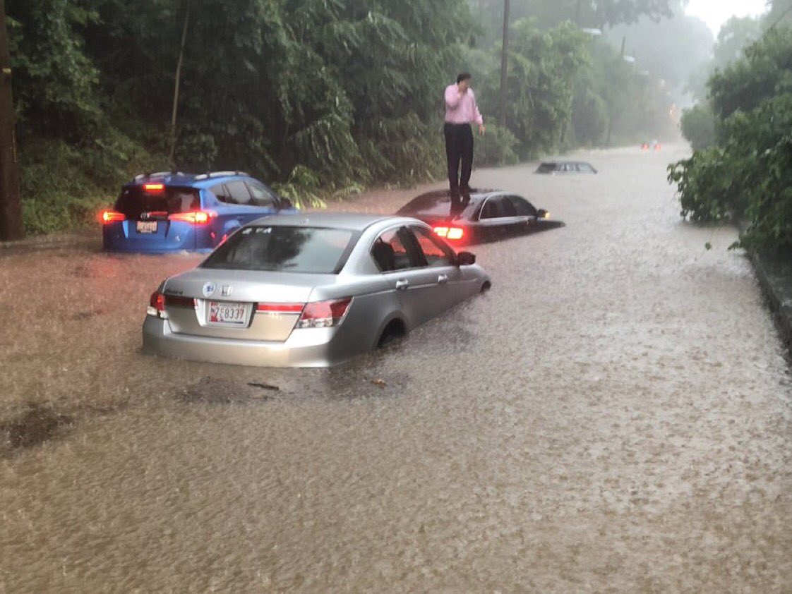 Serious #flooding currently taking place around #WashingtonDC with numerous drivers stranded and cars abandoned! Photo 📸 <a href="/DildineWTOP/">Dave Dildine</a> #severeweather #extremeweather