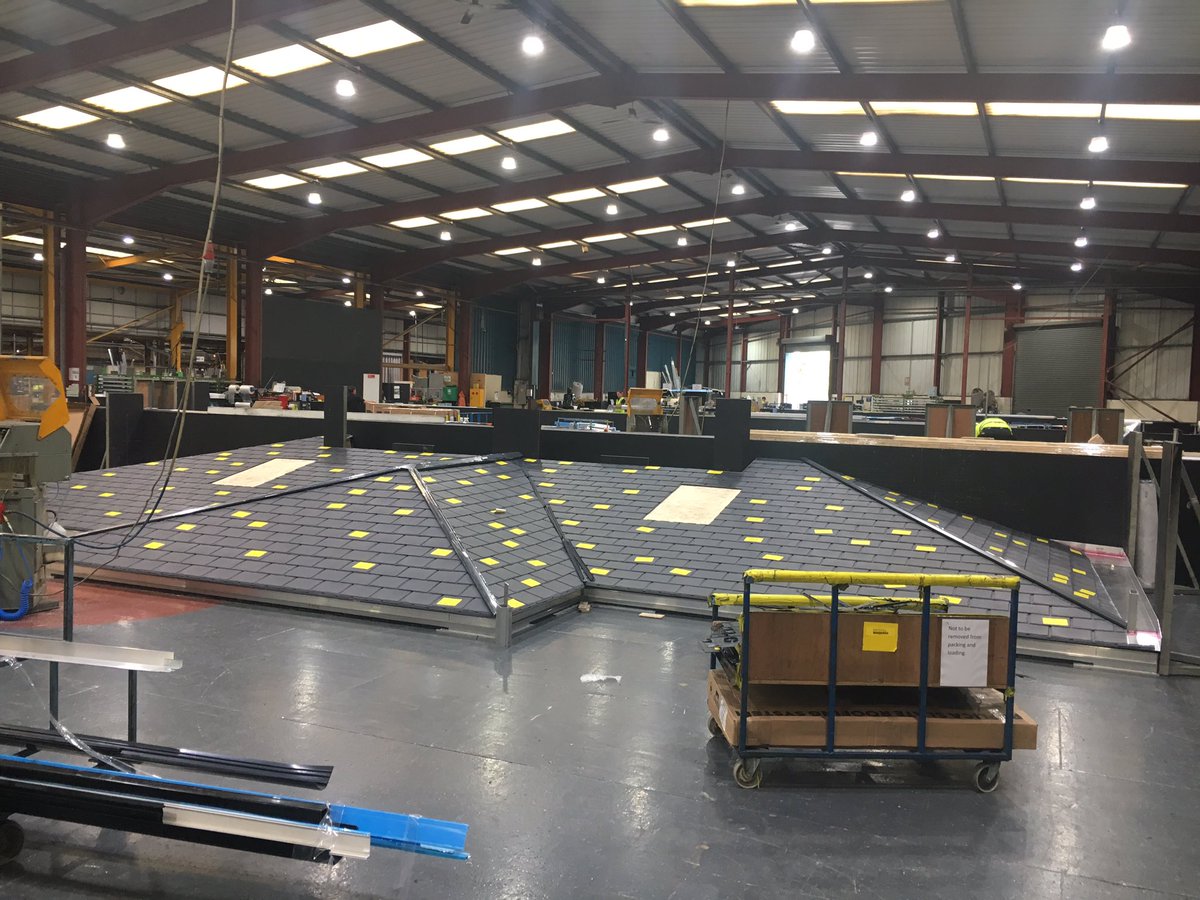 CraigKeighley's tweet photo. Whilst hosting a tour of our manufacturing facility today I could not help notice this amazing Ultraroof on the build floor.....hats of to the roof build team @Ultraframe1 #extensions #ultraroof Any Shape and Size ! https://t.co/gTPSpxbDuO