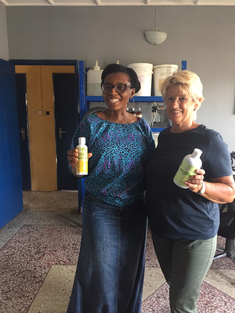 MarcoPiccoloRey's tweet photo. NIGERIA, progetto di cooperazione internazionale con #ITC #ONU #confindustria e #4impact.Abbiamo visitato #sheaorigin stabilimento di produzione, abbiamo condiviso le nostre storie i progetti e le speranze... ? come strutturare una economia sostenibile? #uisocial #piccola4impact https://t.co/mJ2aVlnnDd