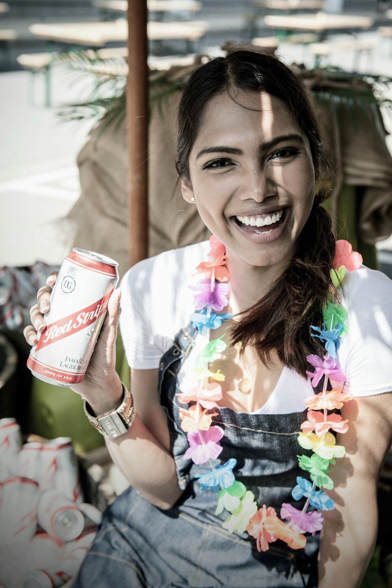 snapshotstaff's tweet photo. Recent event with @TheWhiteLabelGB 
We are loving the Summer look.
#eventprofs #modelstaff https://t.co/UryzbzZx1f