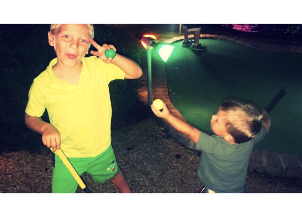 Br00ke_danielle's tweet photo. Late post!! I suck at uploading pics lately but.... we went to GO USA and played mini golf. ⛳️🙌🏻 It was much needed fun. Paisley was at her other family’s house but I so can’t wait to take her with us again soon!😇 #gousafunpark #summerfun2019 #summerthingstodo https://t.co/VGZPI40nO1