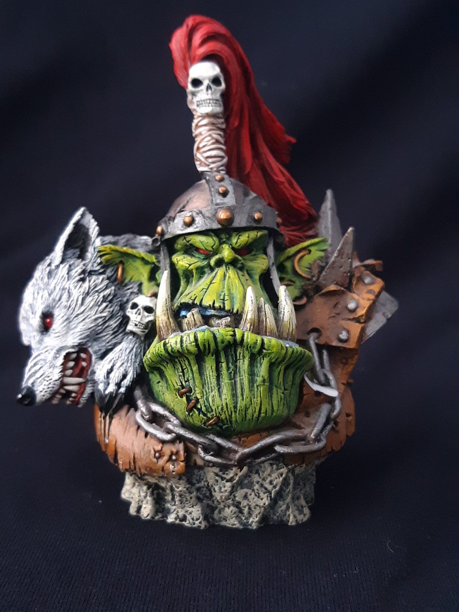 old_studios's tweet photo. Waiting for some washes to dry so I thought I'd show some of my old Forge World busts.
#paintings #PaintingWarhammer #paintingwarhammer40k #Oldwolfstudios https://t.co/KqdxjukRNC