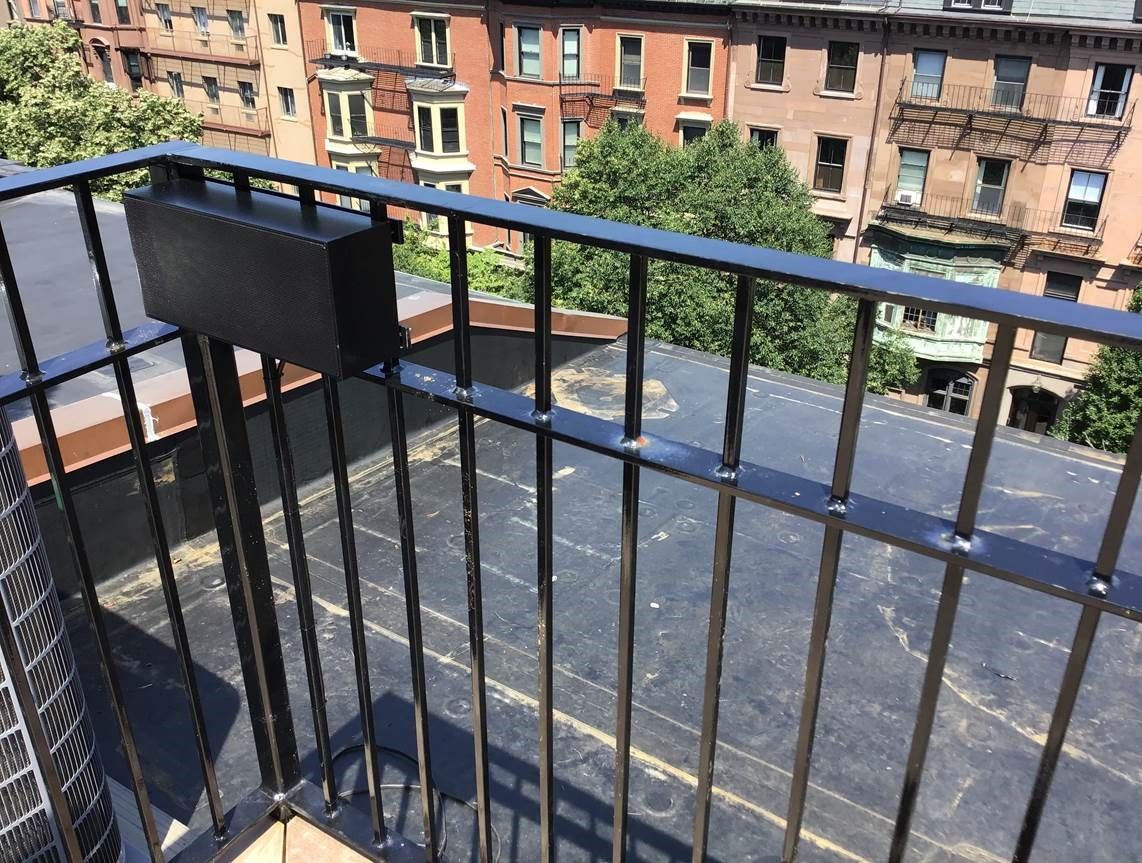 james_speaker's tweet image. Maverick installed a “pretty cool implementation of the 52QUE on a Boston roof terrace.”  For more info on the 52QUE speakers: bit.ly/52QUE #JamesLoudspeaker #CustomAudio #JamesCustom #CustomSpeakers #Audiophile #AVTweeps #Audio #Boston #Massachusetts