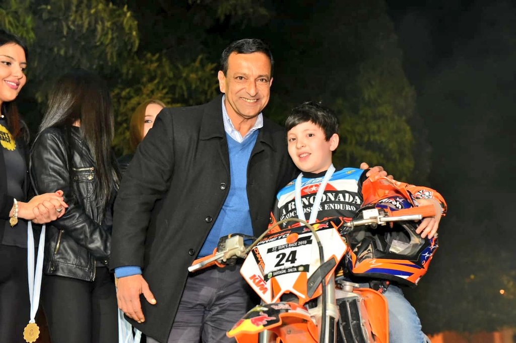 marcelolaragros's tweet photo. Este domingo viví y disfruté el rugir de las motos en la 23 edición del Sun’s race de Tartagal.
Un evento en donde la gente viene a disfrutar y nos permite a los salteños seguir posicionándonos como punto turístico para el mundo.
#UniónPorSalta
#ConsensoFederal
#TurismoEnSalta https://t.co/Tb7Mp2b6SS