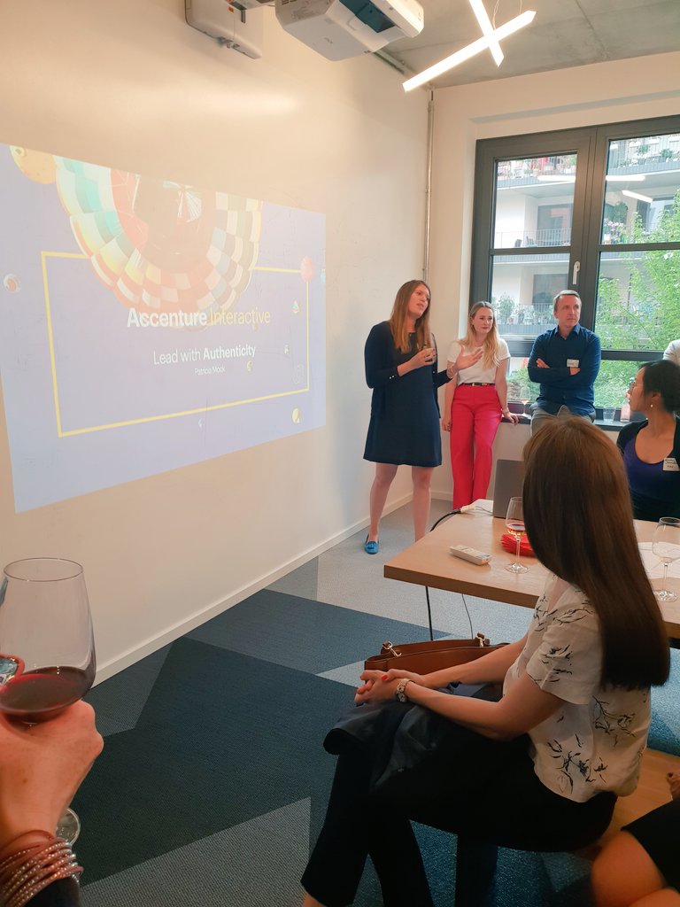 gd_women's tweet photo. Patricia Mock getting us started on being an authentic leader and enabling your teams. Very hands on and interactive tonight ππ½ "know what your good at and be authentic at your job"βπ» #GDWxAccenture #GDWinFFM @AccentureDACH https://t.co/cSS9b7AT6D
