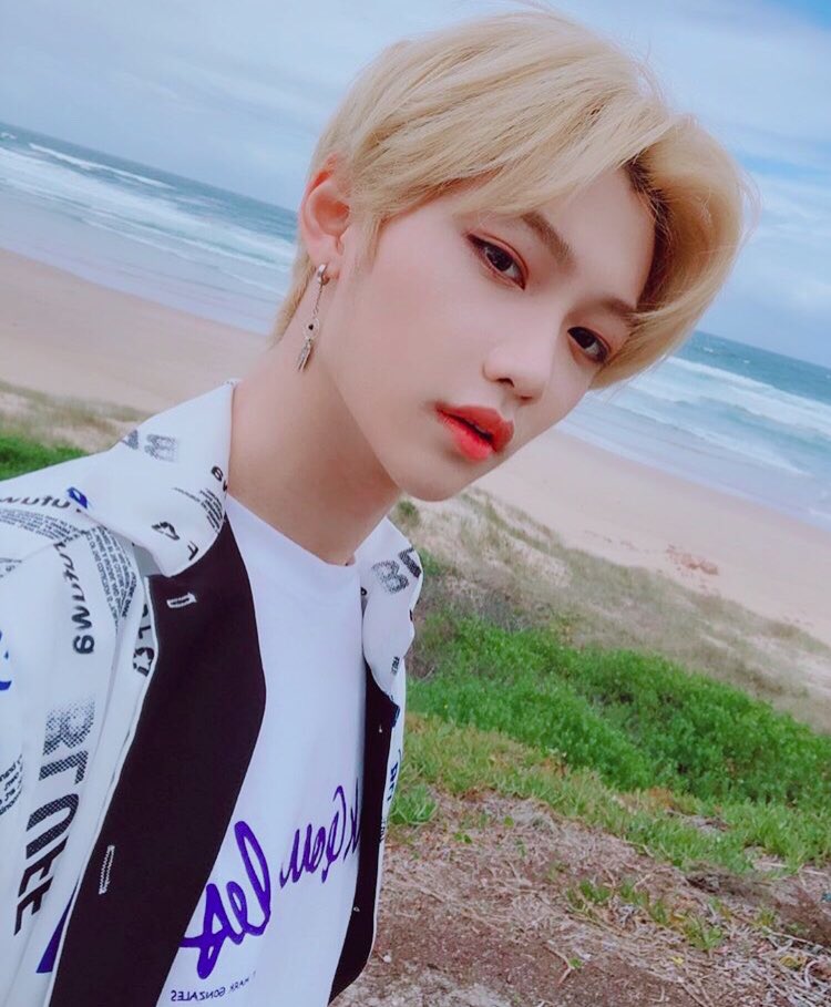 taysinyee's tweet photo. A day at the beach⛱🧸
#STAYselcaDAY https://t.co/HgDTTIx7JV