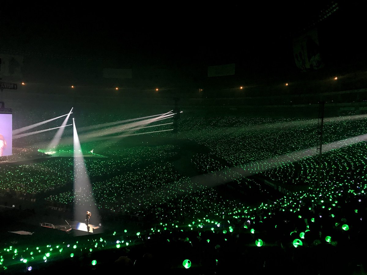 HellenSpout's tweet photo. Today last 6years we had our name as《ARMY》from the best BoyGroup of kpop. I've been into this fandom only 1y but i really love y'all, and i hope we are together forever with BTS until the sun dies.
#6yearswithARMY 
#ArmyMeansFamily 
#ARMYwithBTS 
#아미_6주년_축하해 https://t.co/Q0A7dmVaZH