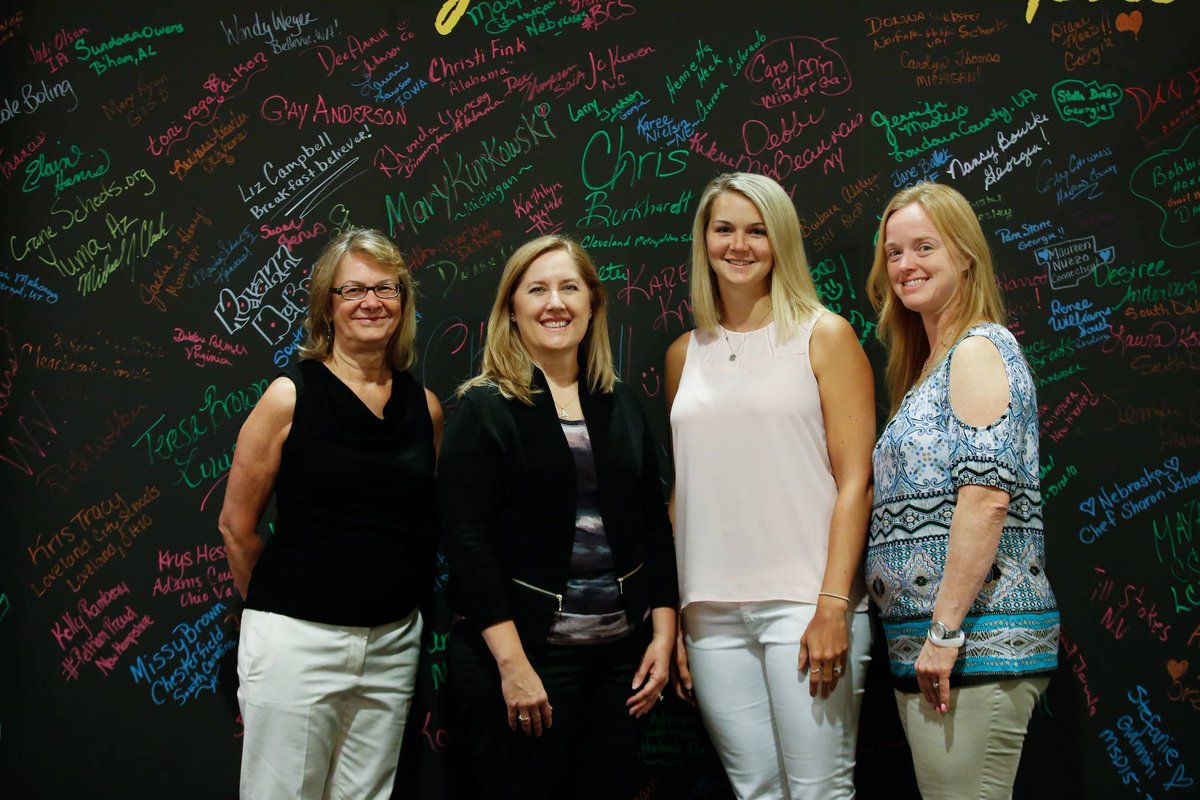 SNF_Tweets's tweet photo. #MondayMotivation A walk down memory lane with some #ANC18 photos! Are you coming to #ANC19 in St. Louis? Visit us at the SNF booth in the Marketplace to meet scholarship winners, ask about SNF scholarships, and pick up your Golden Ticket for a chance to win $10,000! #SNFInspire https://t.co/T9L3TFTpmy