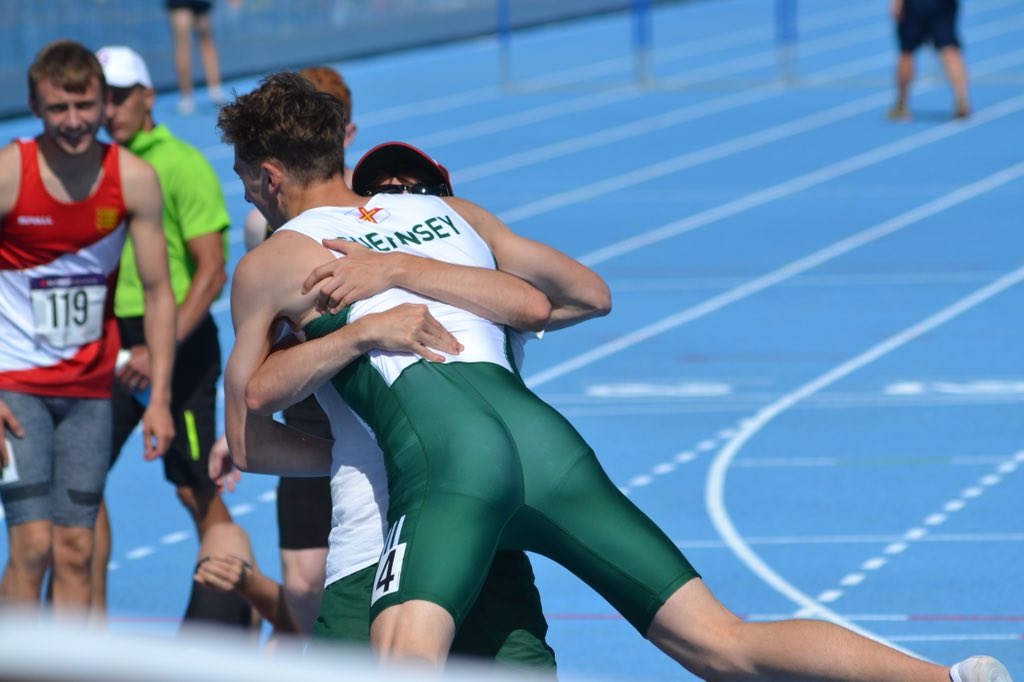 guernseyiga's tweet photo. 400 hurdles. Silver and bronze. Loved the reaction. #TeamGuernsey #DoingOurUtmost #Gib2019 https://t.co/e7AnUNJVRe