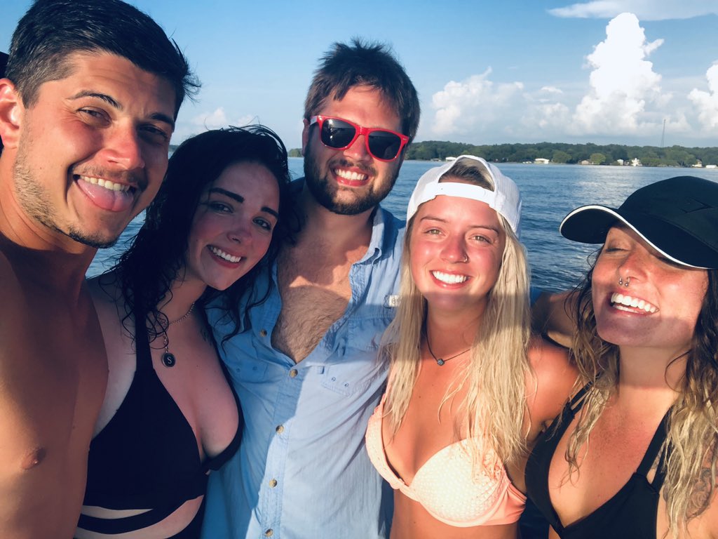 _alyson_paige's tweet photo. 🌊☀️ https://t.co/QTGDTfDqz5